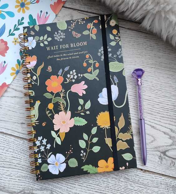 Cuaderno Argollado Grande Flores Colores