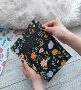 Cuaderno Argollado Grande Flores Colores