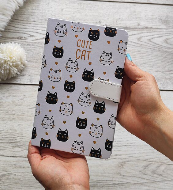Libreta Cute Cat Blanca * Gatos Corazones