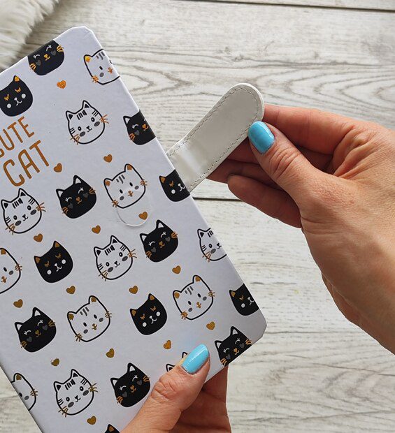 Libreta Cute Cat Blanca * Gatos Corazones
